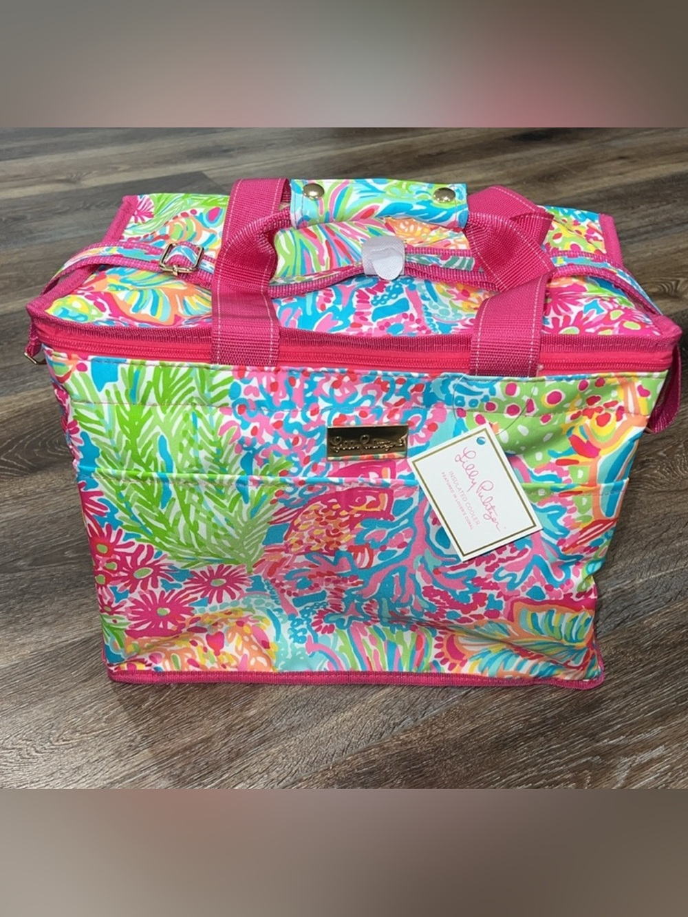 Lilly Pulitzer Colorful insulated cooler Floral Beach Tote with Hot Pink Handles - Picture 6 of 8